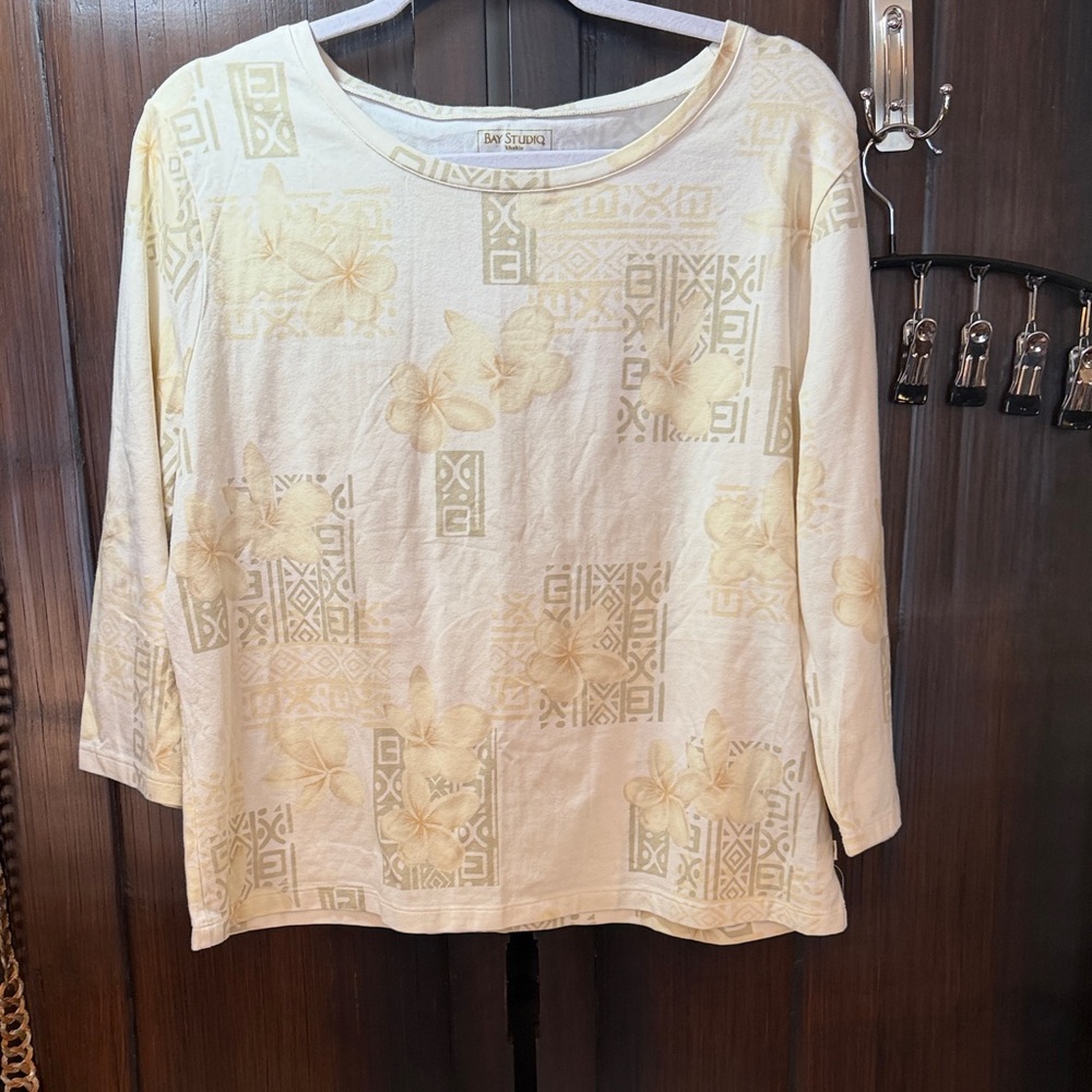 Soft Surroundings Beige Patterned Long Sleeve Top